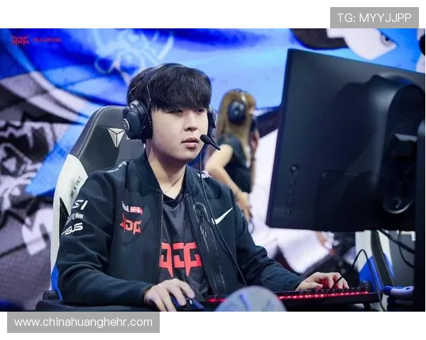 JDG战队如何通过整体压制策略在DOTA2赛场上取得优势分析