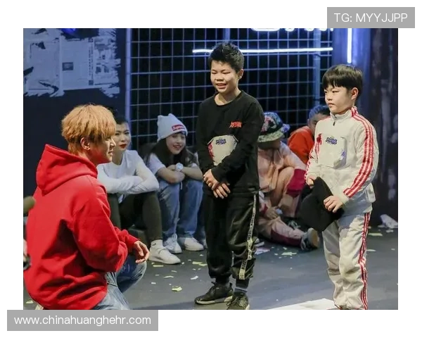 与黄丽对话探索街舞生涯的热情与挑战之路