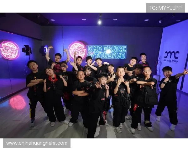 赛后分析上海街舞队与西安街舞队实力对比及精彩瞬间回顾