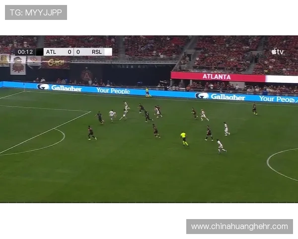 亚特兰大与皇家盐湖的激烈对决揭示足球战术与团队合作的魅力