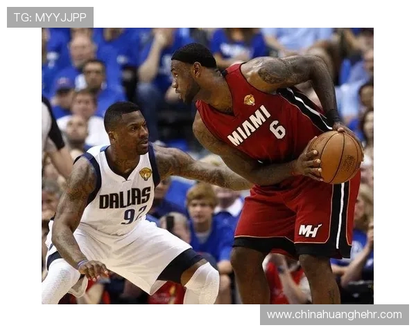 小牛与湖人季后赛第三场激战回顾球星表现与战术分析